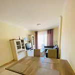 Appartement With Pool And Terrace