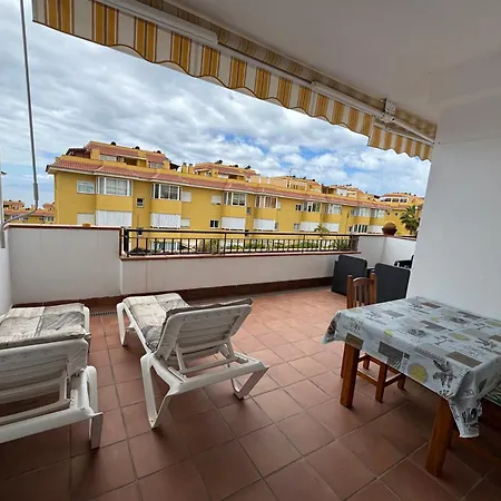With Pool And Terrace Apartamento
