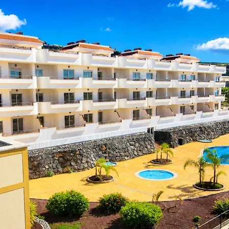 With Pool And Terrace Apartament *